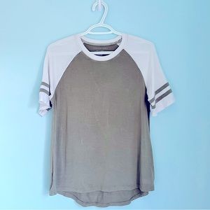 American Eagle Soft & Sexy Sage Green Short Sleeve Top (XS)